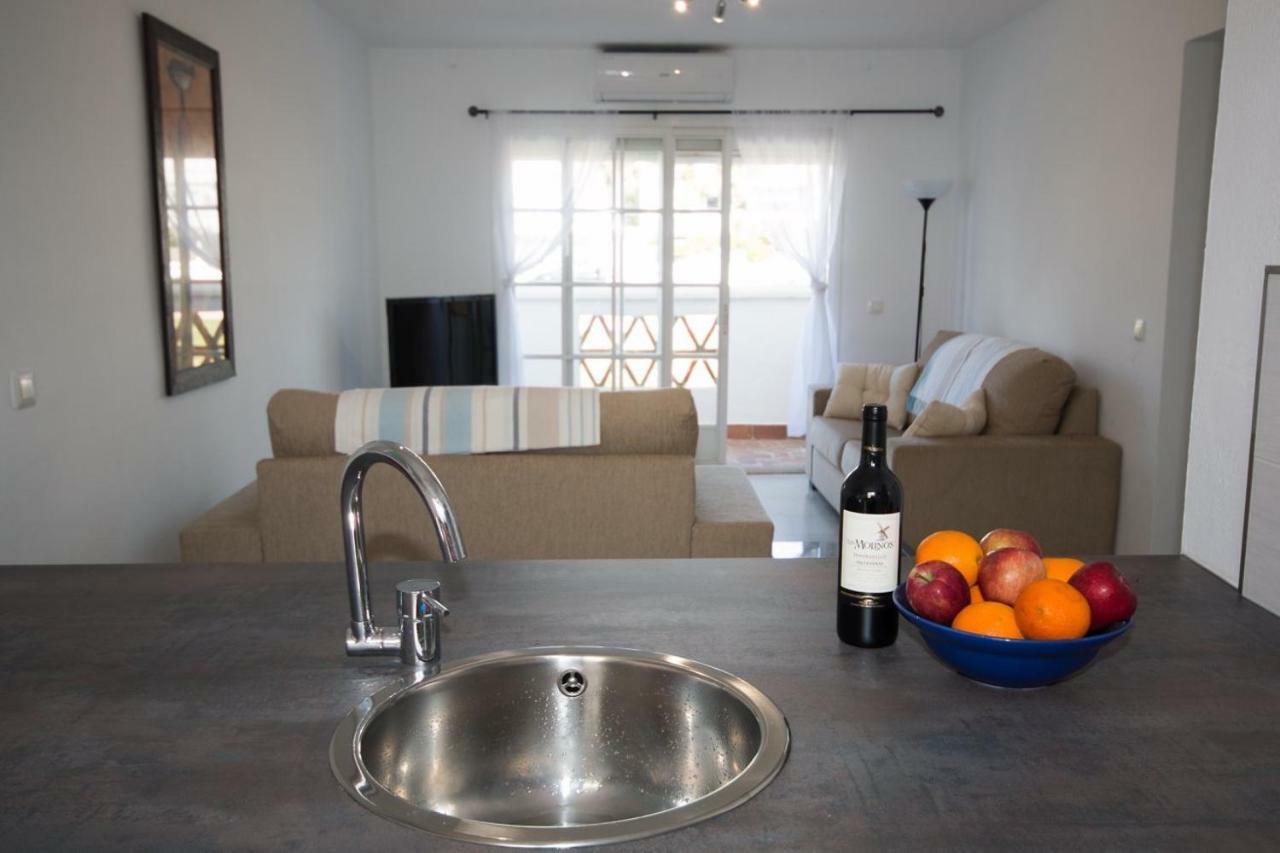 Puerto De La Duquesa Beach Apartment Castillo de Sabinillas Εξωτερικό φωτογραφία