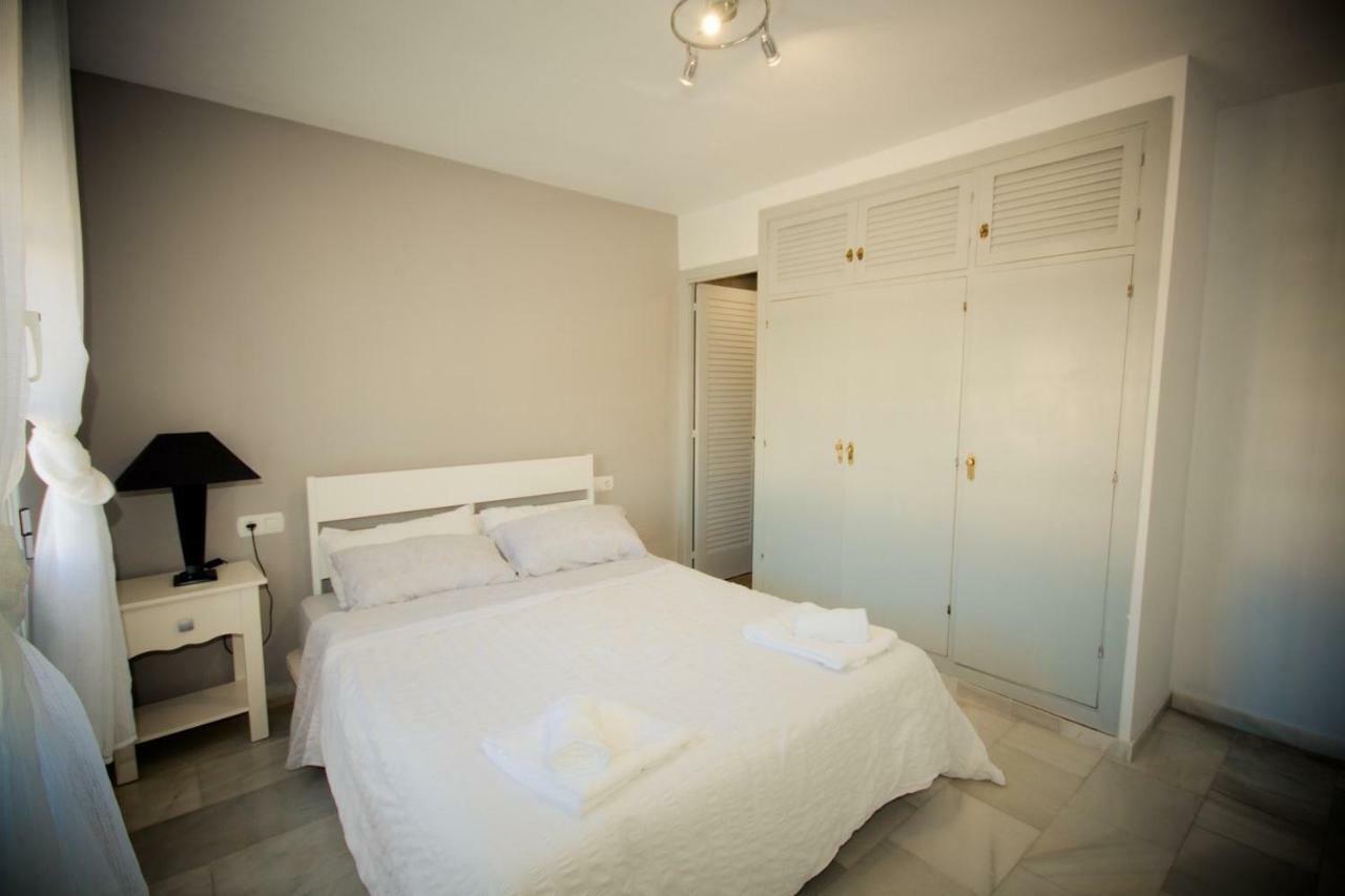 Puerto De La Duquesa Beach Apartment Castillo de Sabinillas Εξωτερικό φωτογραφία