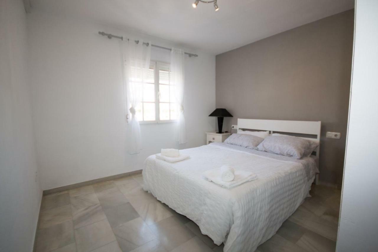 Puerto De La Duquesa Beach Apartment Castillo de Sabinillas Εξωτερικό φωτογραφία
