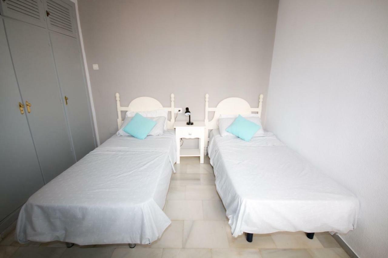 Puerto De La Duquesa Beach Apartment Castillo de Sabinillas Εξωτερικό φωτογραφία