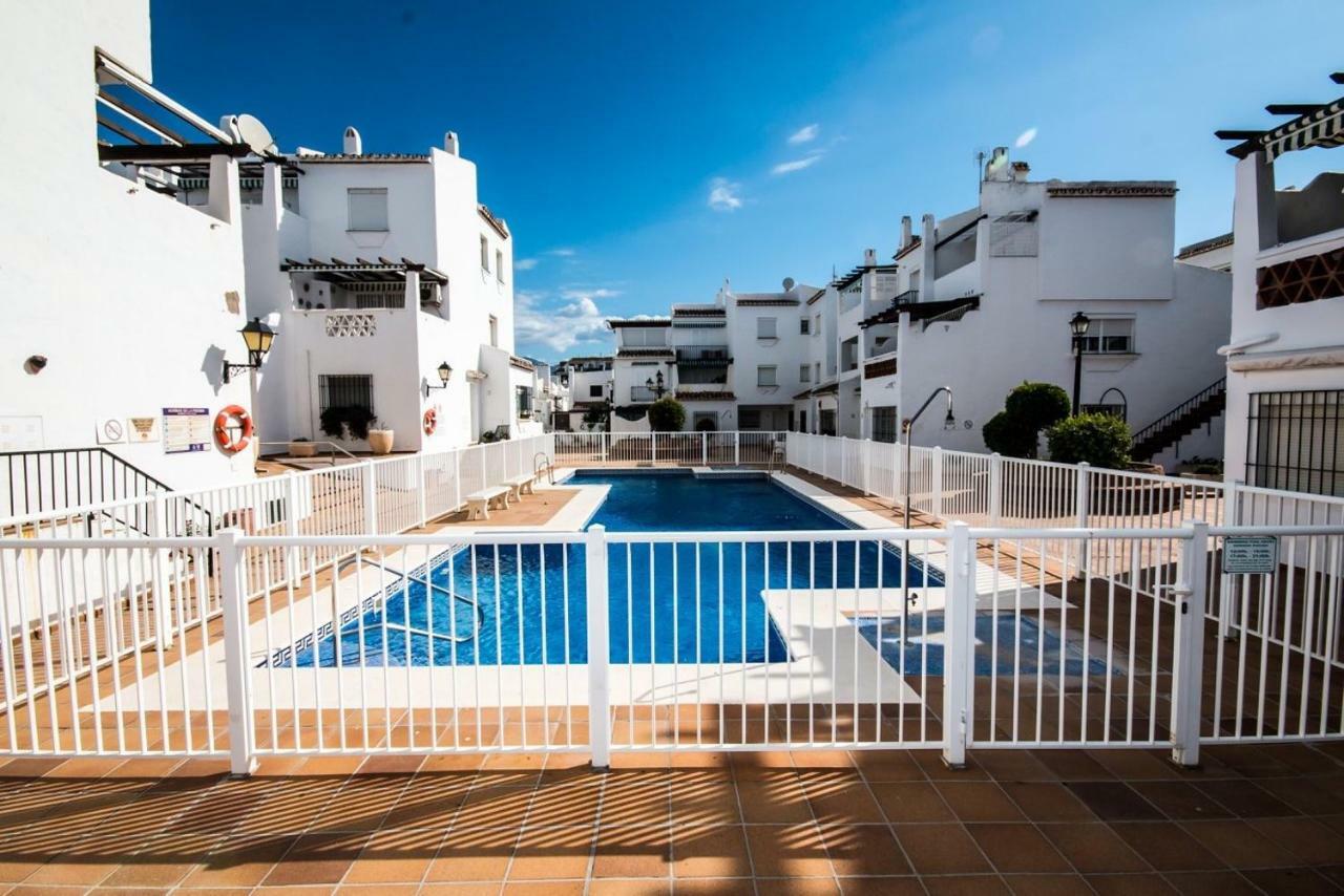 Puerto De La Duquesa Beach Apartment Castillo de Sabinillas Εξωτερικό φωτογραφία