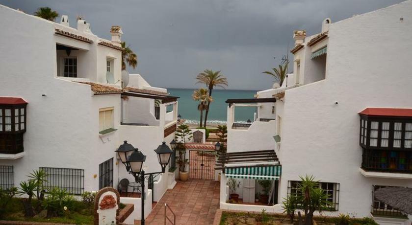 Puerto De La Duquesa Beach Apartment Castillo de Sabinillas Εξωτερικό φωτογραφία