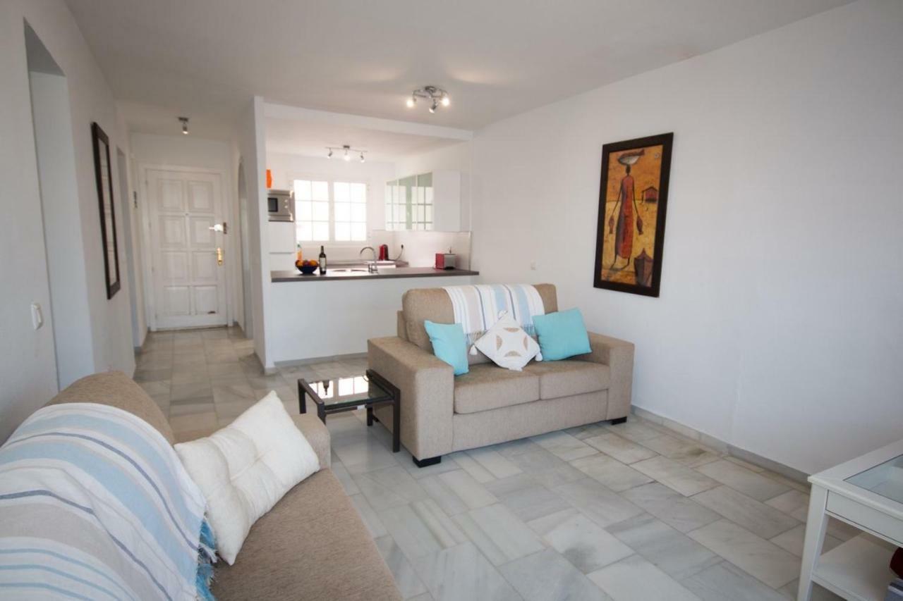 Puerto De La Duquesa Beach Apartment Castillo de Sabinillas Εξωτερικό φωτογραφία